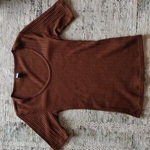 🍁2 for 20! Old Navy Ribbed Tee